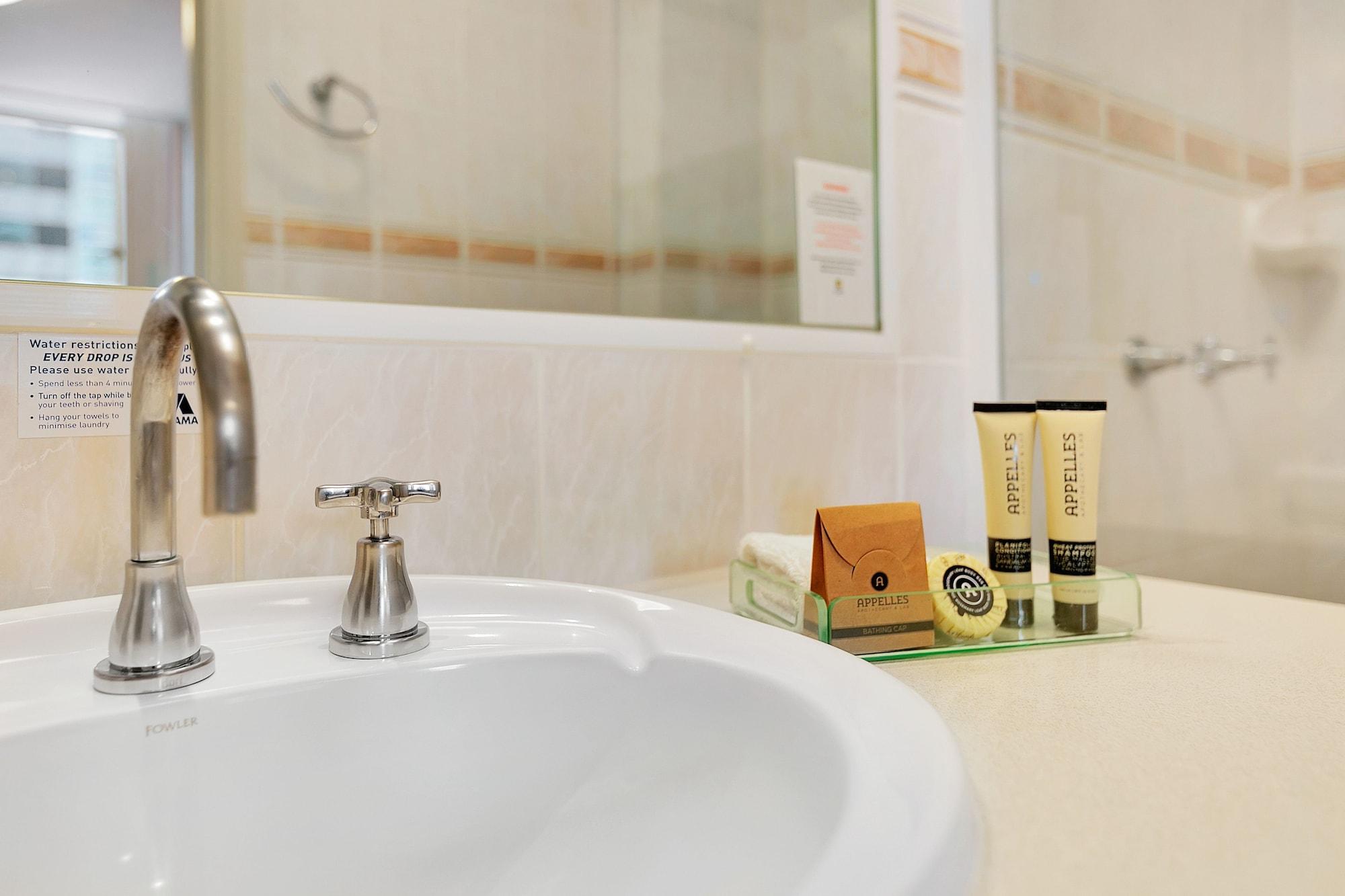 Manor Apartment Hotel Брисбен Экстерьер фото