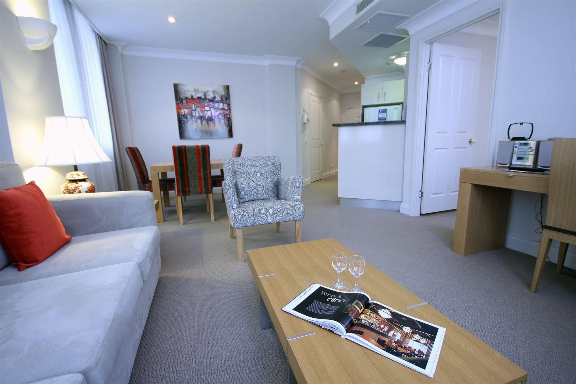 Manor Apartment Hotel Брисбен Экстерьер фото